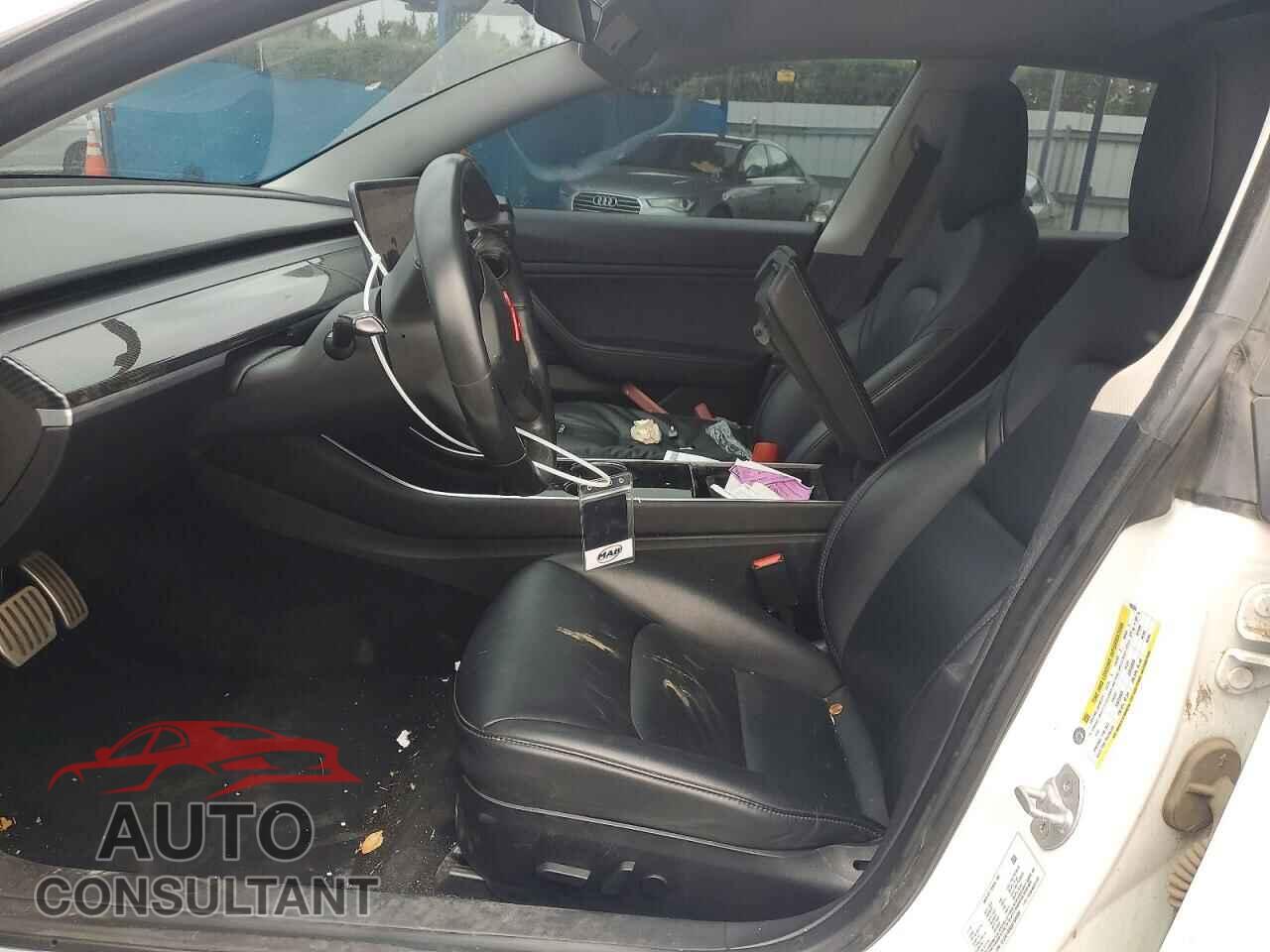 TESLA MODEL 3 2018 - 5YJ3E1EB0JF106594