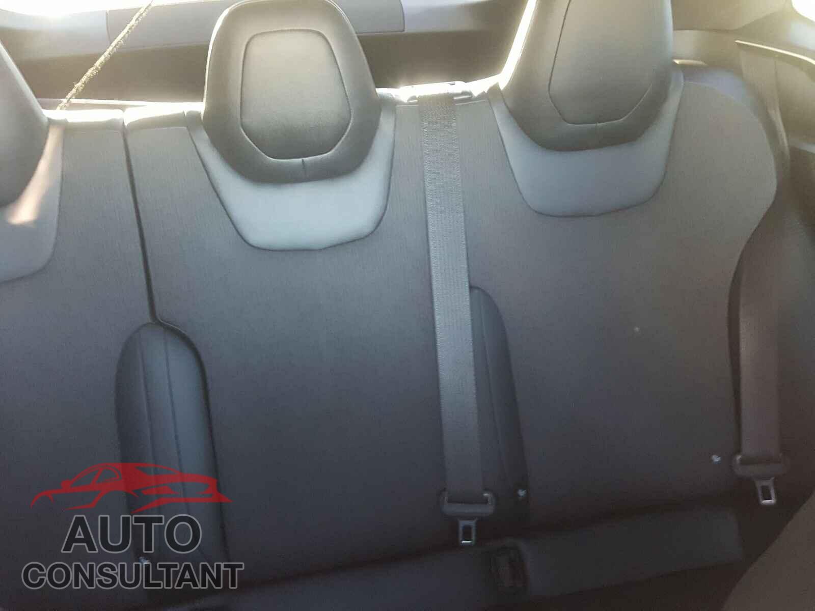 TESLA MODEL S 2017 - 5YJSA1E14HF201068