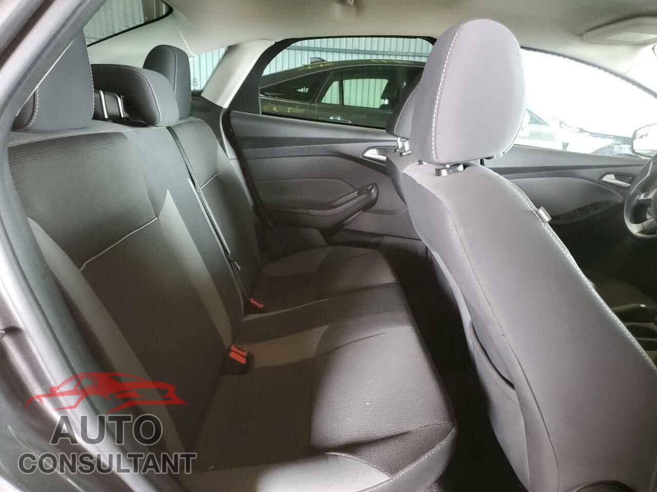 FORD FOCUS 2014 - 1FADP3F29EL350312