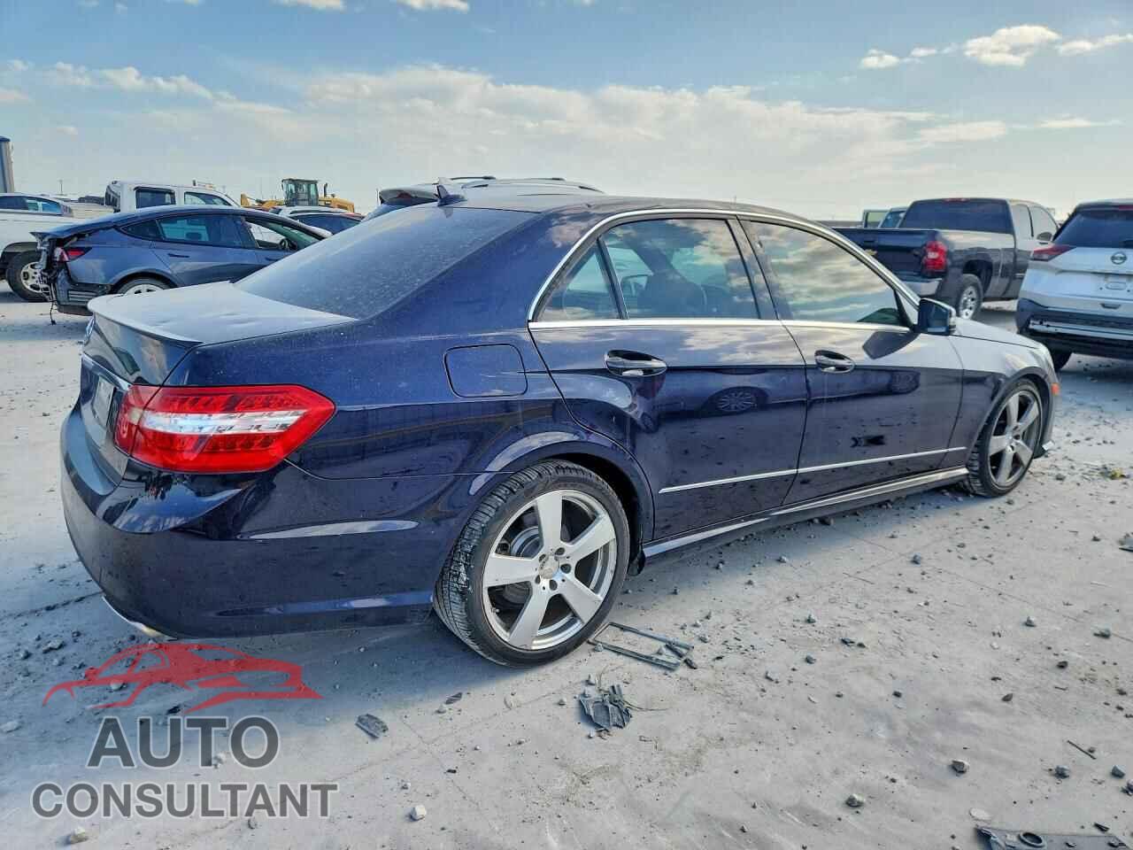 MERCEDES-BENZ E-CLASS 2011 - WDDHF5GB4BA466748