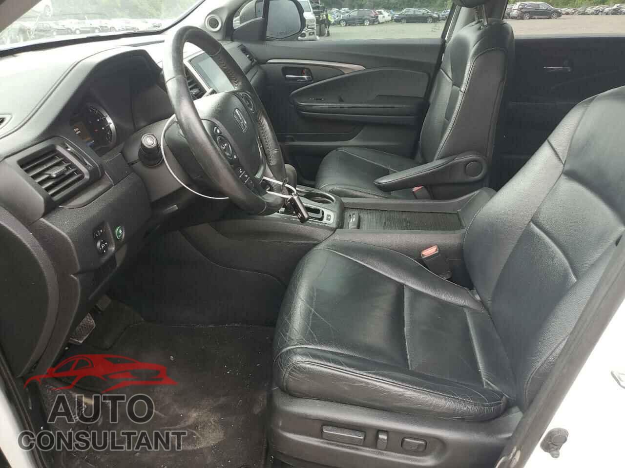 HONDA PILOT 2017 - 5FNYF6H54HB089184