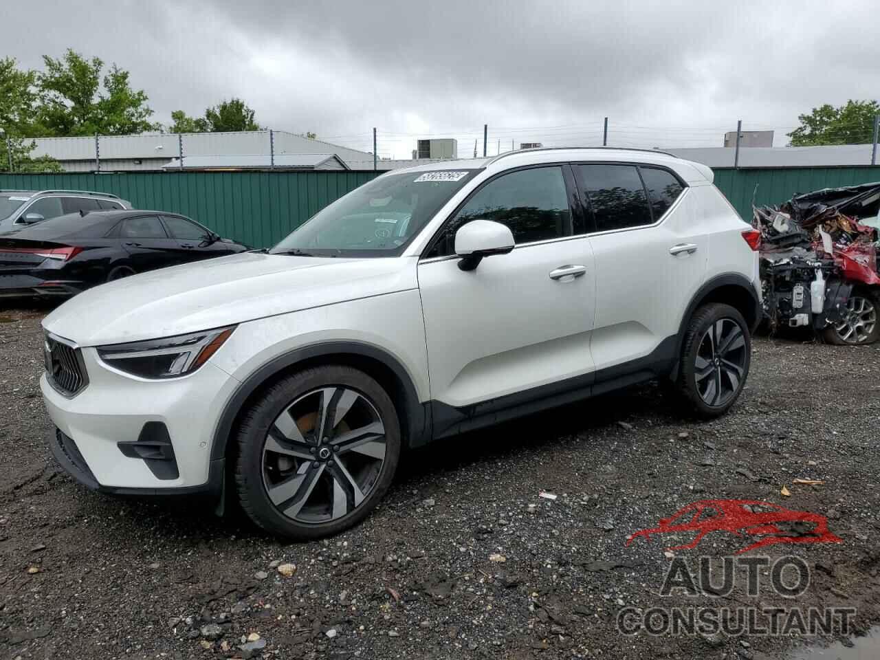 VOLVO XC40 PLUS 2025 - YV4L12UE3S2503506
