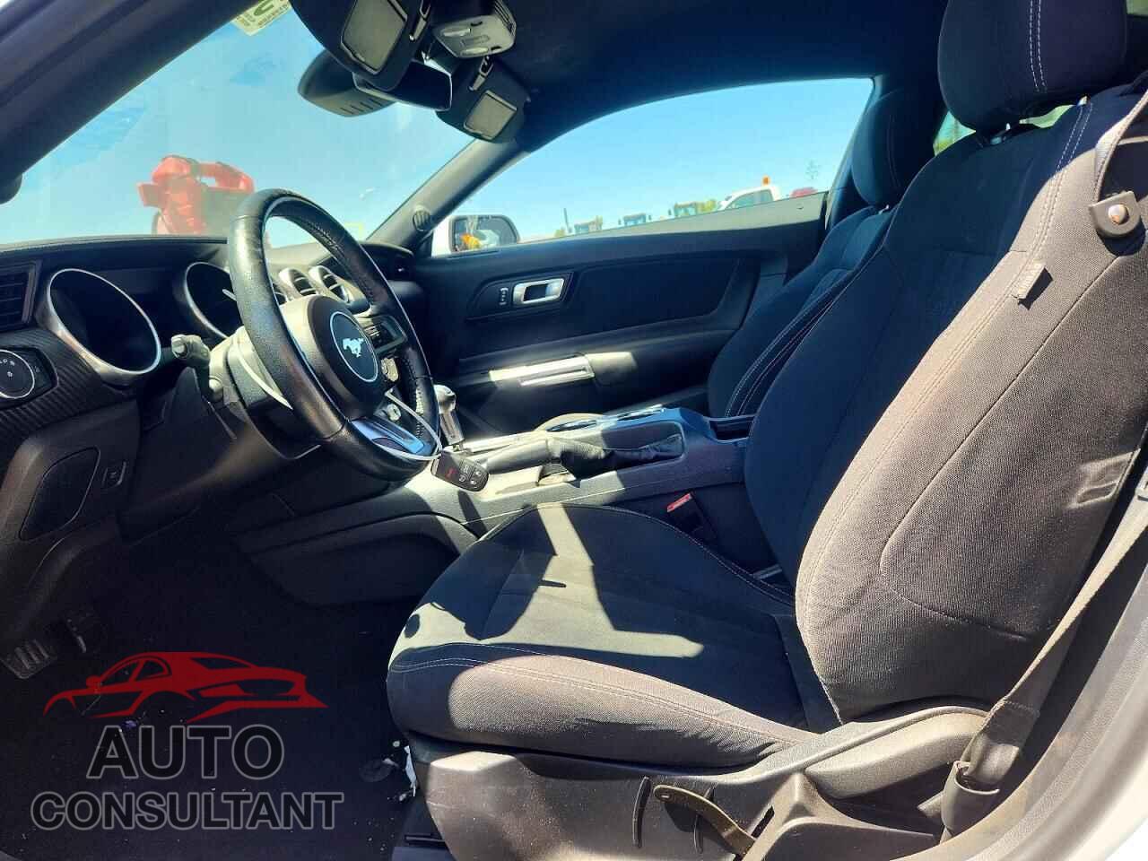 FORD MUSTANG 2021 - 1FA6P8TH5M5139948