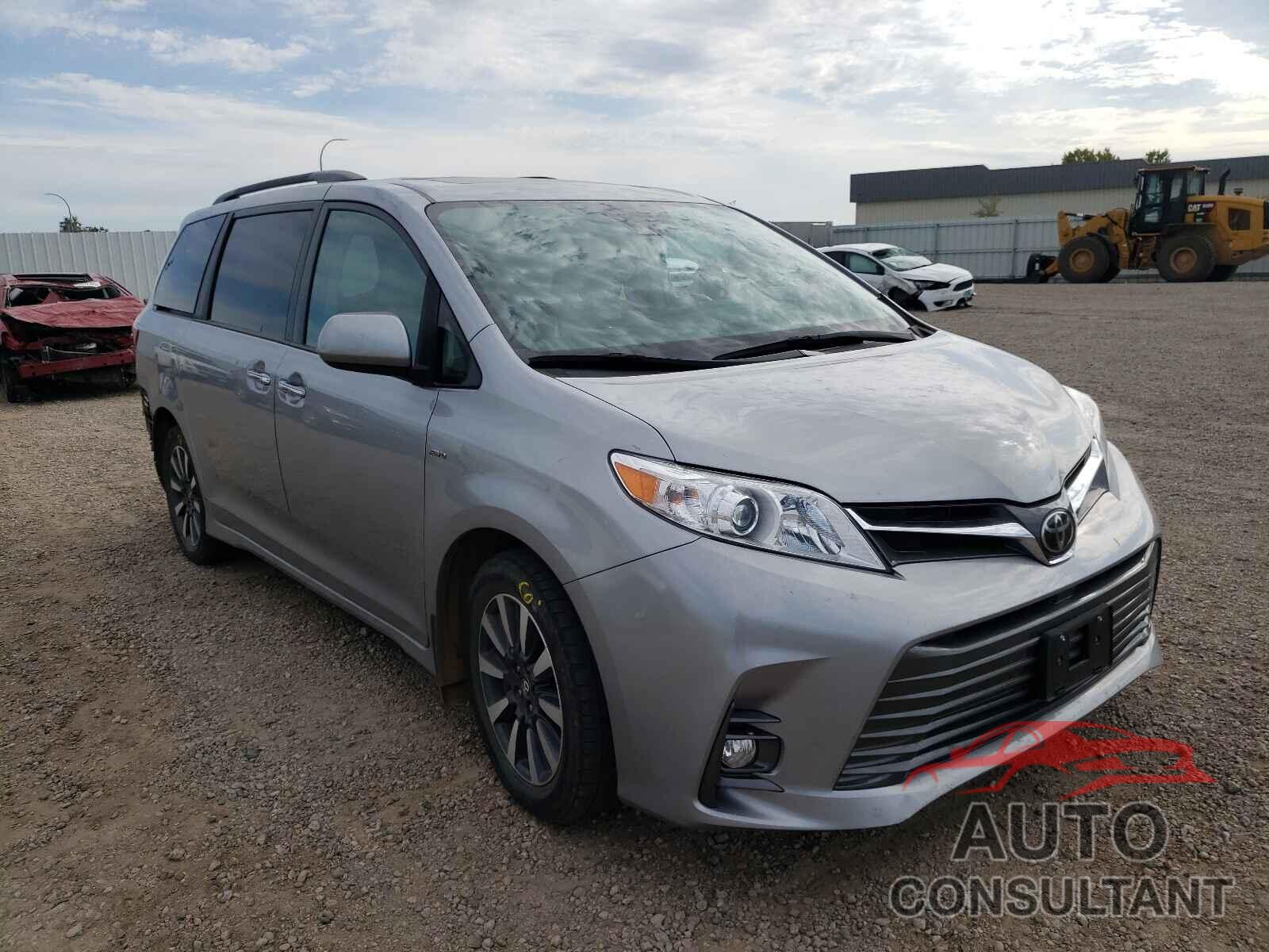 TOYOTA SIENNA 2018 - 5TDDZ3DC9JS189212