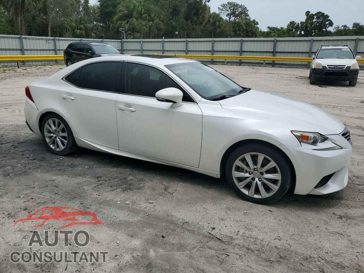 LEXUS IS 2016 - JTHBA1D29G5001151