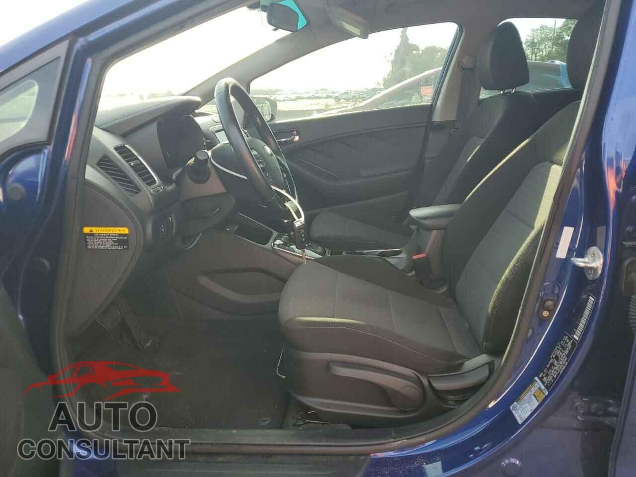 KIA FORTE 2017 - 3KPFL4A74HE142942