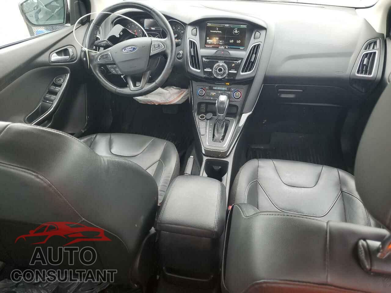 FORD FOCUS 2015 - 1FADP3J21FL254702