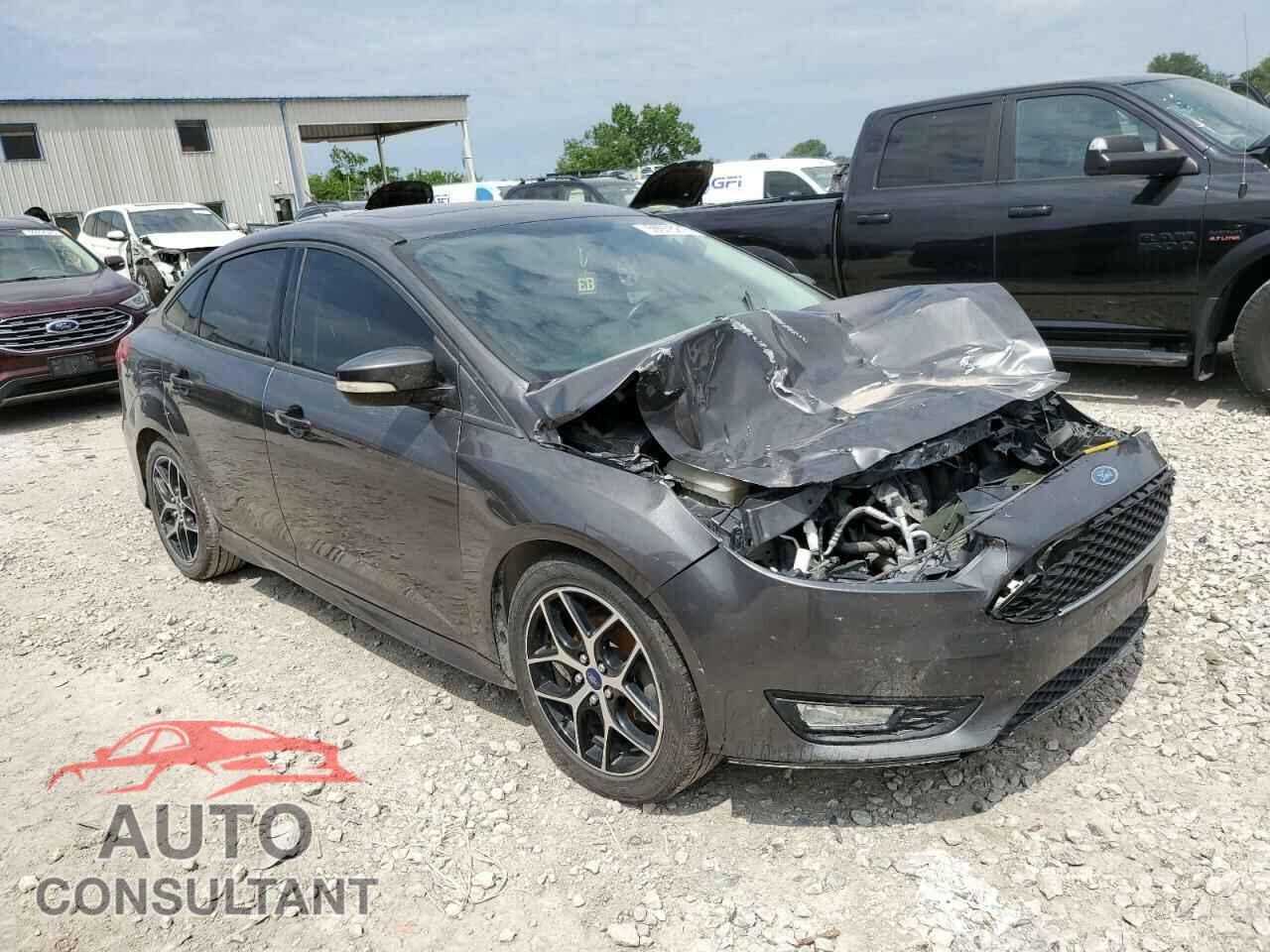 FORD FOCUS 2015 - 1FADP3F24FL357329