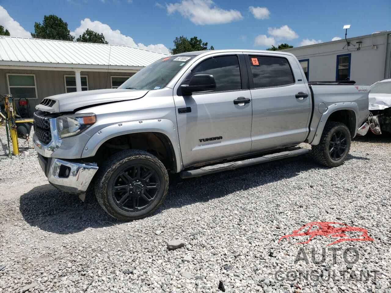 TOYOTA TUNDRA 2018 - 5TFDW5F11JX747600