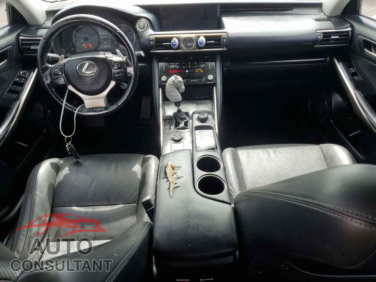 LEXUS IS 2017 - JTHBA1D2XH5046732