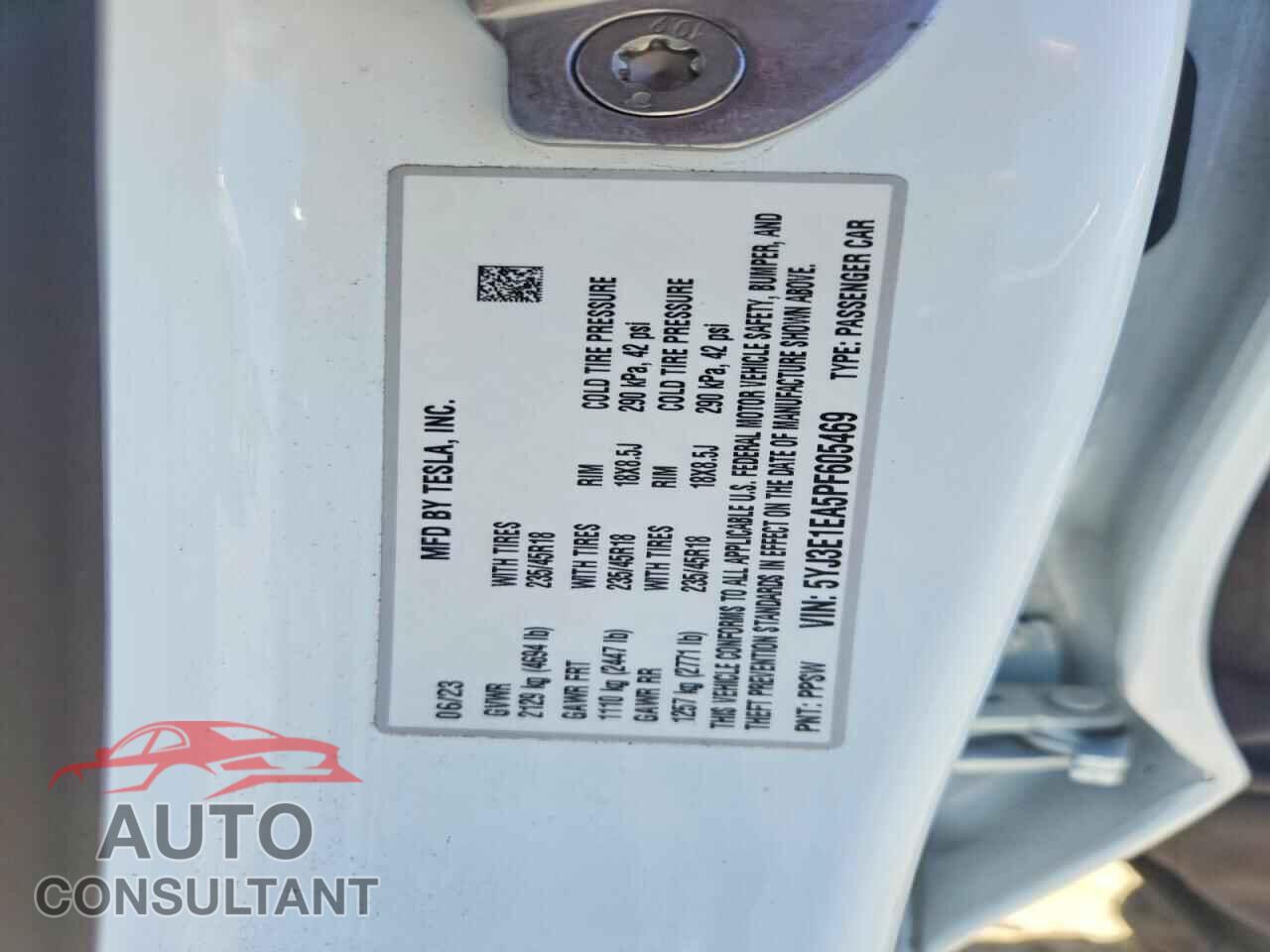 TESLA MODEL 3 2023 - 5YJ3E1EA5PF605469