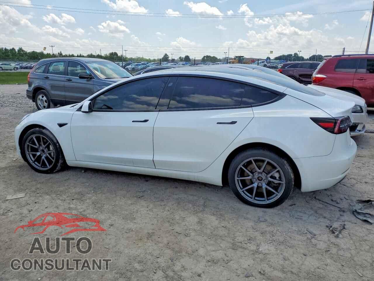 TESLA MODEL 3 2022 - 5YJ3E1EA5NF111979