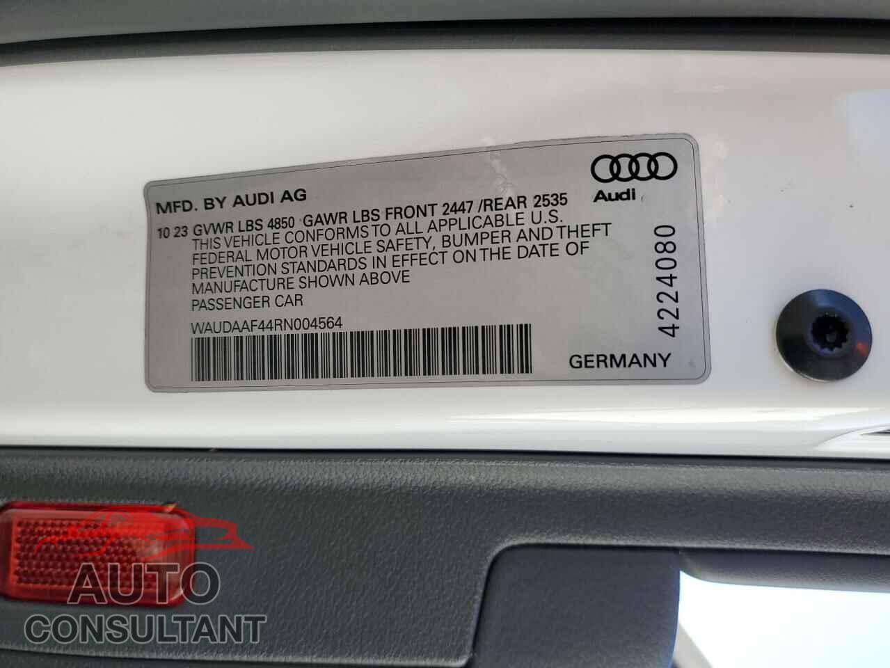 AUDI A4 2024 - WAUDAAF44RN004564
