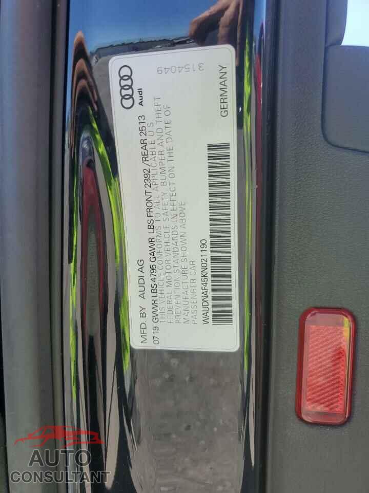 AUDI A4 2019 - WAUDNAF45KN021190