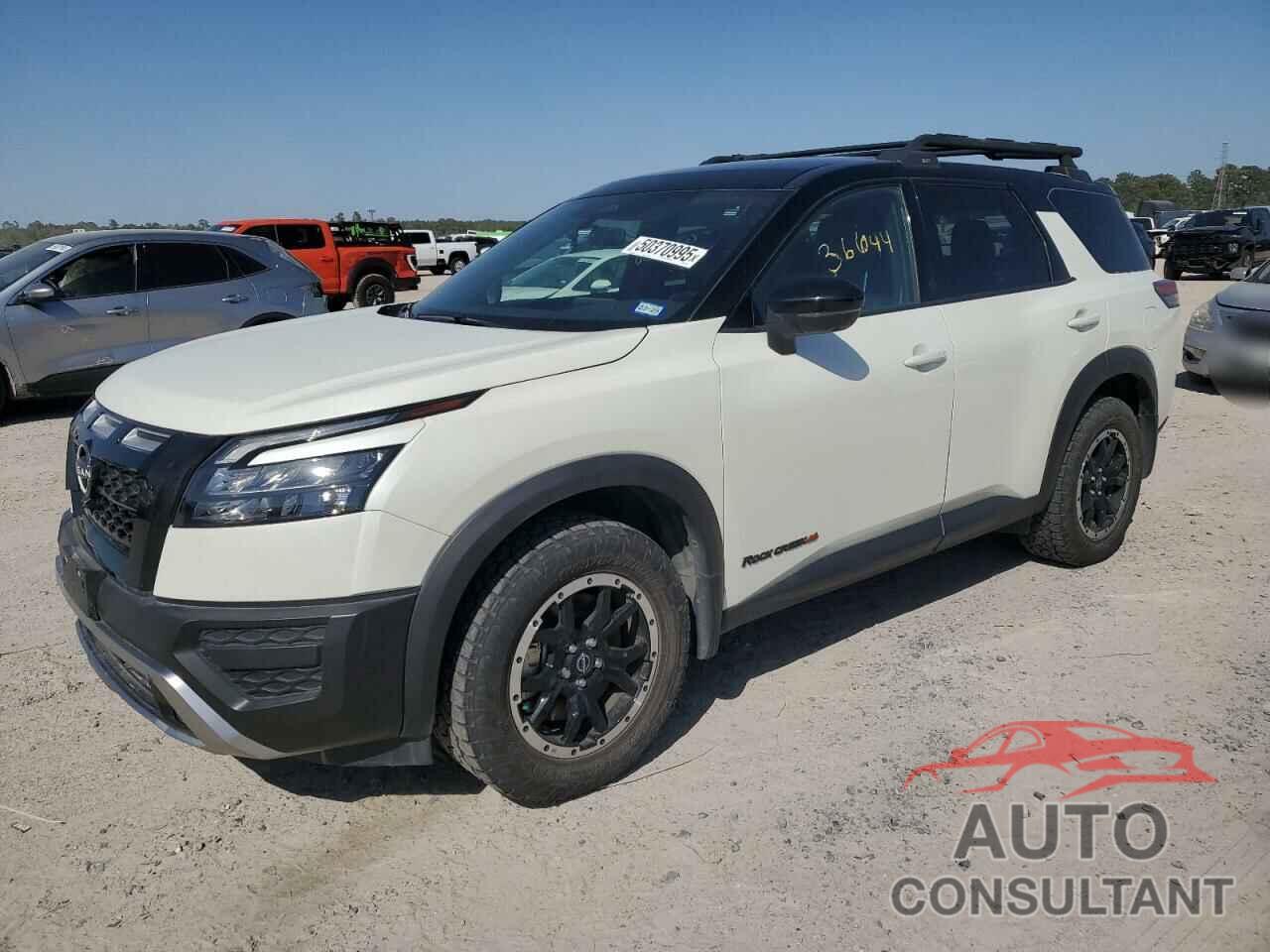 NISSAN PATHFINDER 2023 - 5N1DR3BDXPC254134
