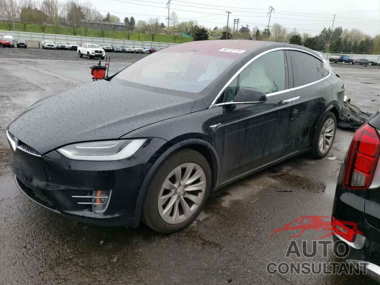 TESLA MODEL X 2018 - 5YJXCBE20JF119875