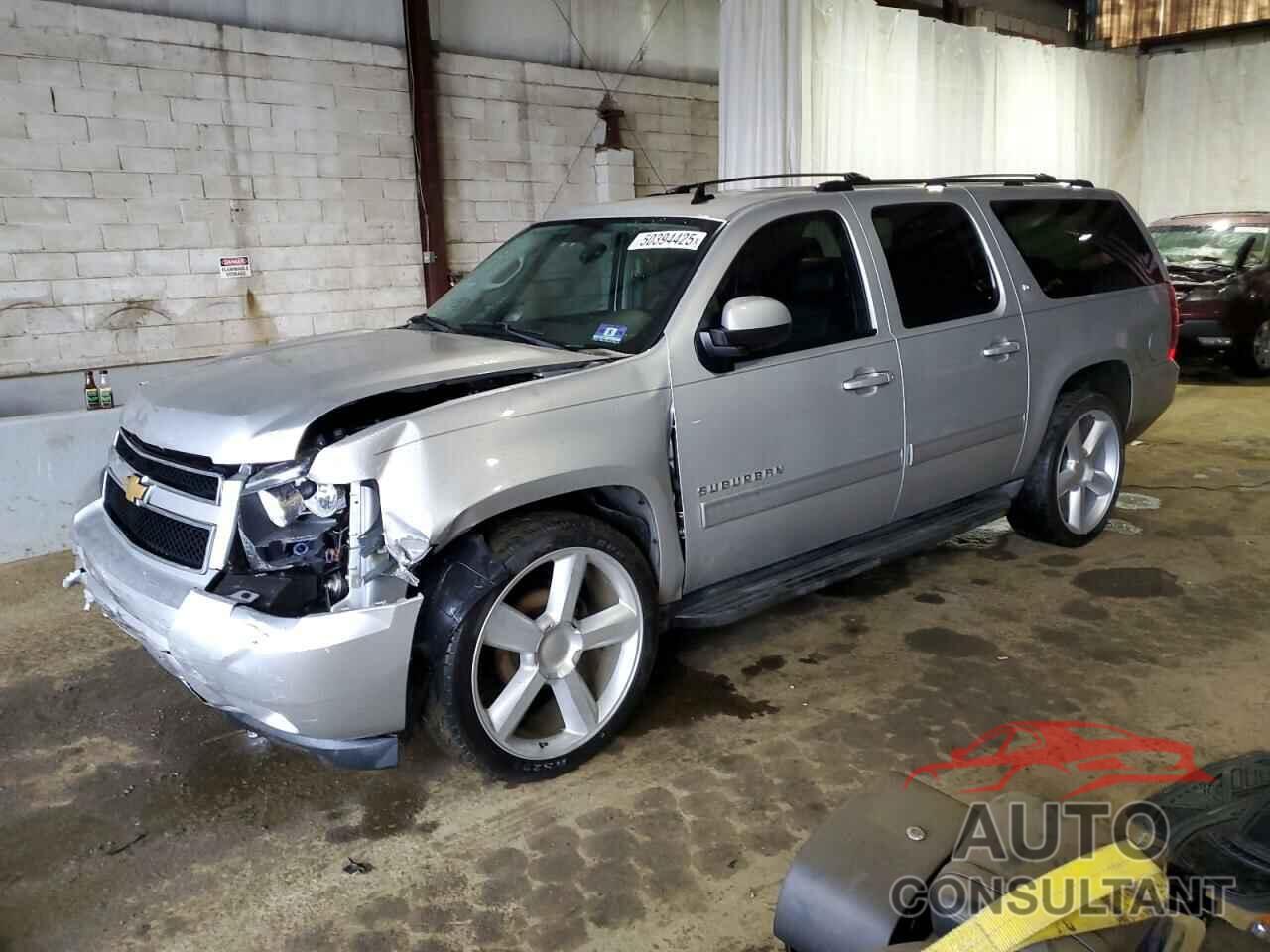 CHEVROLET SUBURBAN 2013 - 1GNSCJE00DR260275