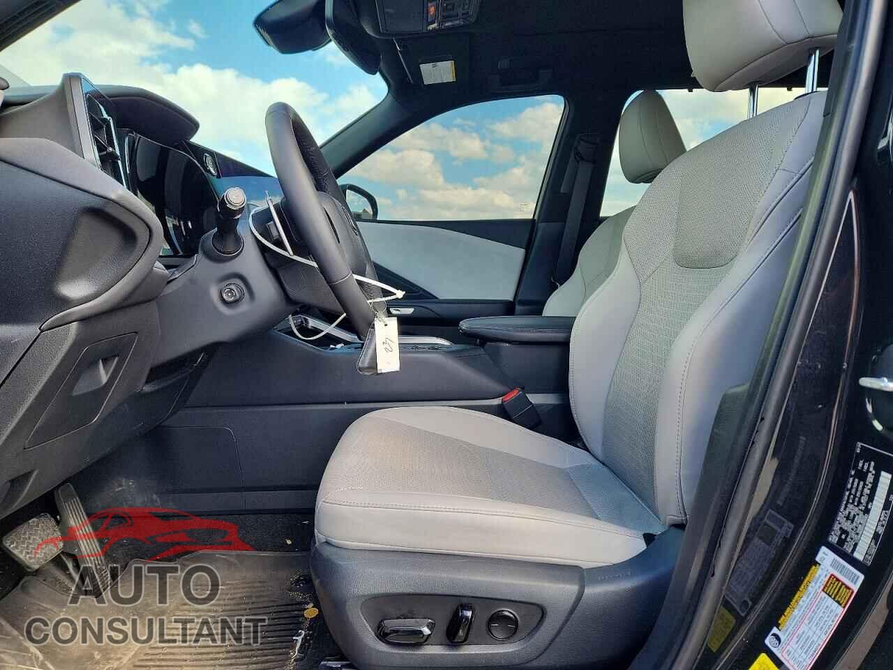 LEXUS UNKNOWN 2024 - 5TDAAAB66RS009983