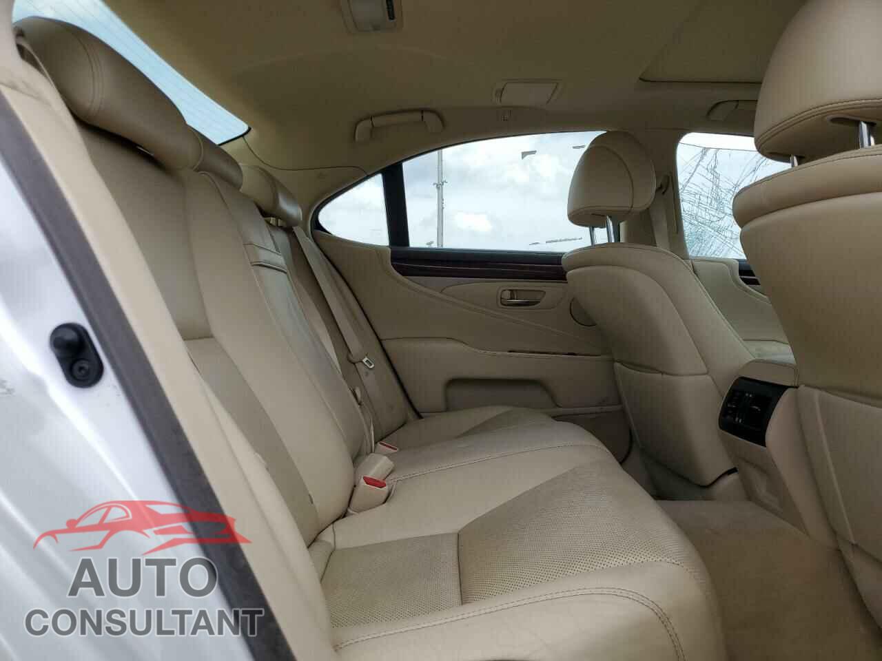 LEXUS LS460 2016 - JTHBL5EF5G5140423