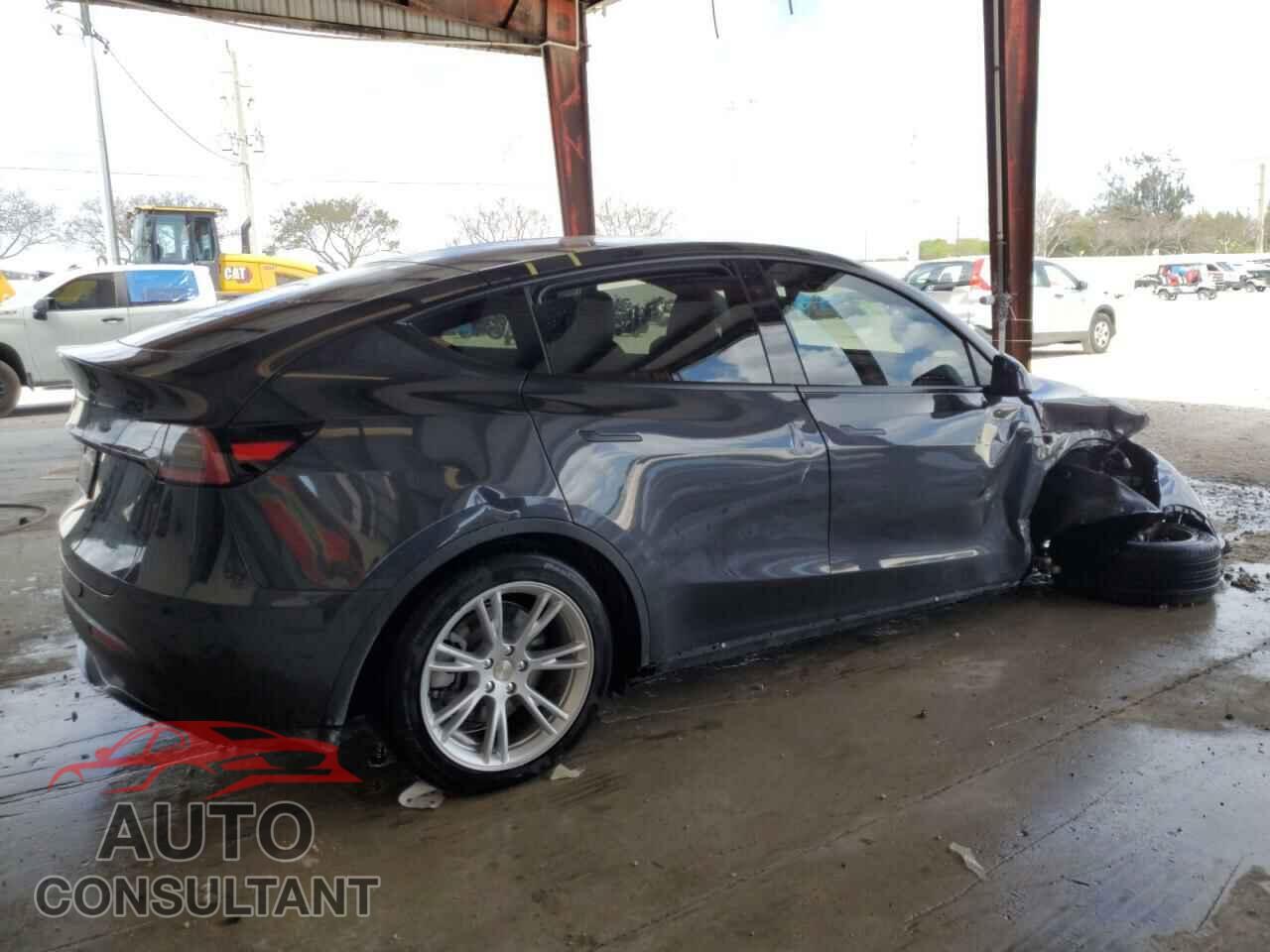 TESLA MODEL Y 2024 - 7SAYGDED7RF027862