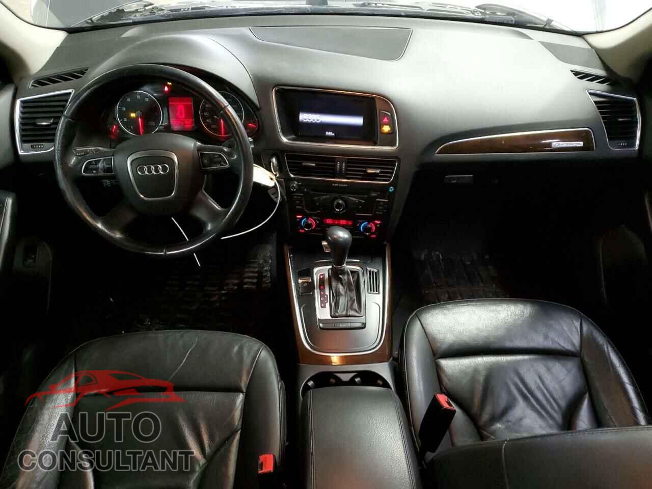 AUDI Q5 2011 - WA1CFAFP2BA010543