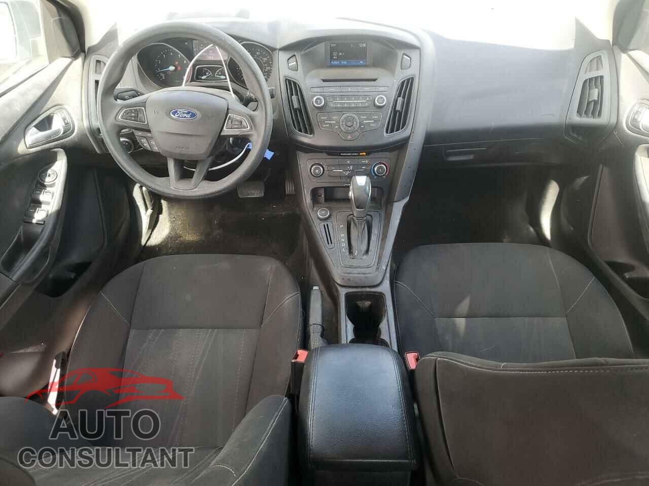FORD FOCUS 2015 - 1FADP3F27FL275742