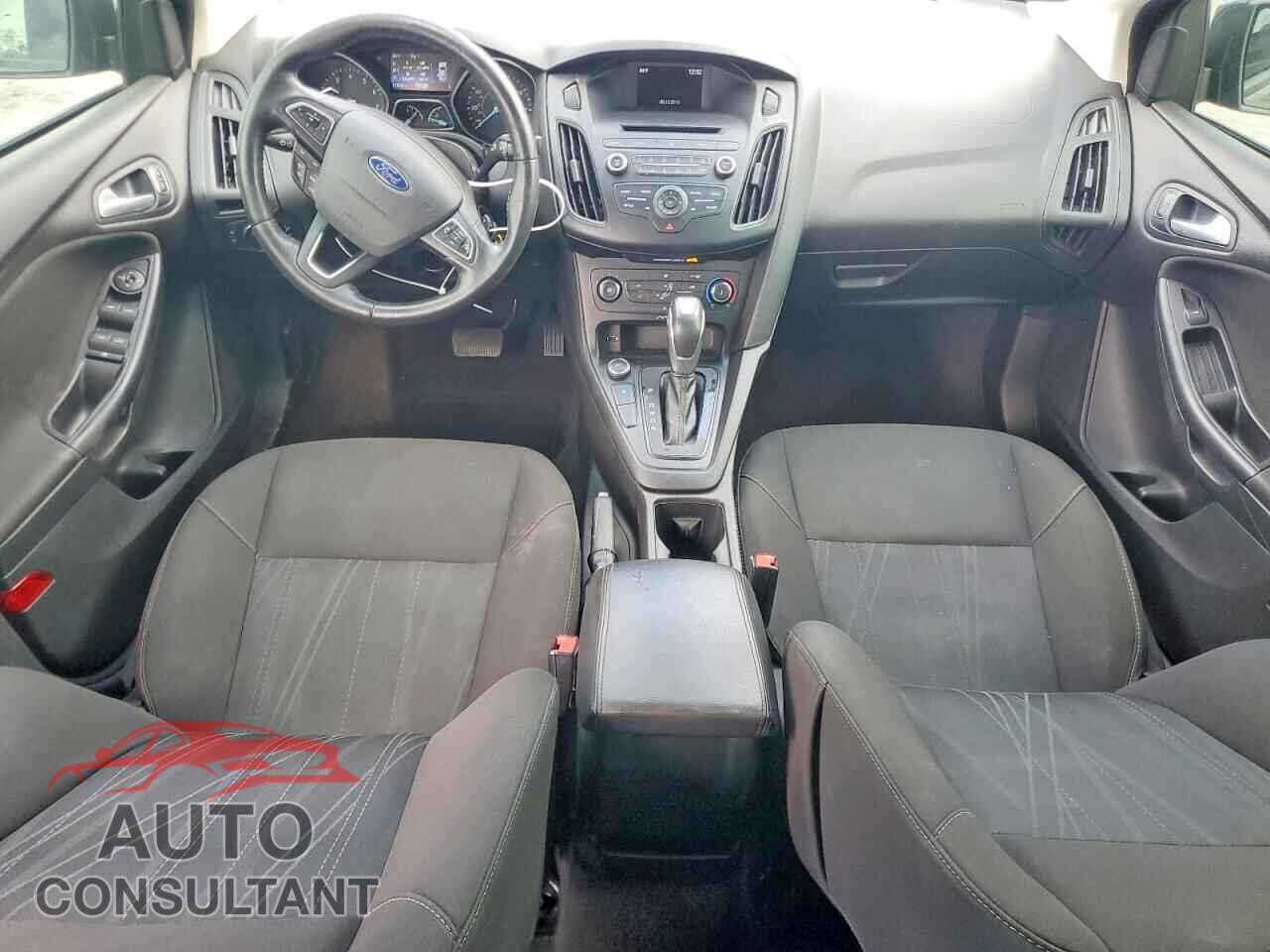 FORD FOCUS 2015 - 1FADP3F22FL385307