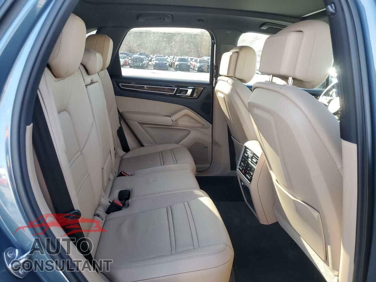 PORSCHE CAYENNE 2019 - WP1AA2AY2KDA01596