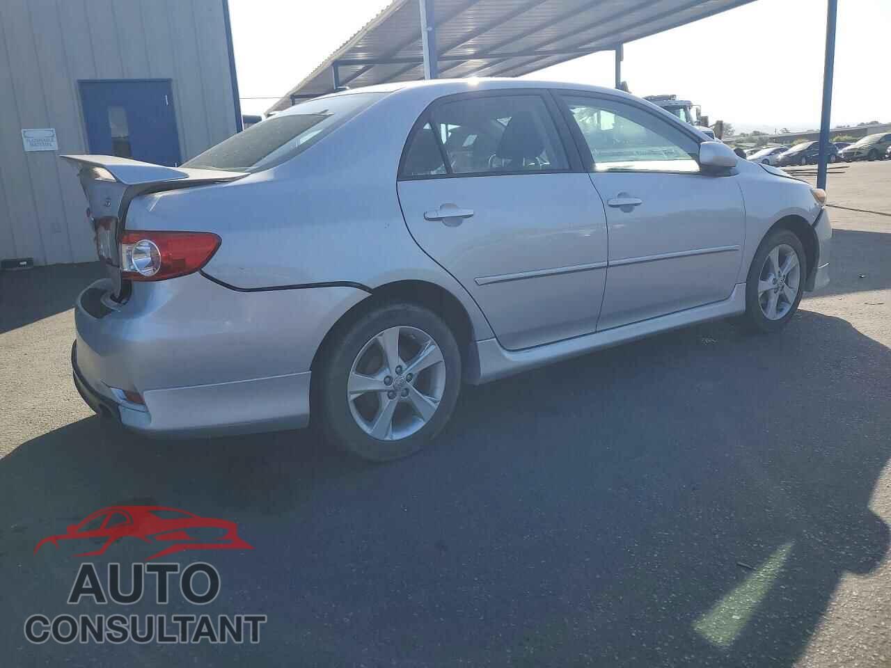 TOYOTA COROLLA 2011 - 2T1BU4EE3BC617832