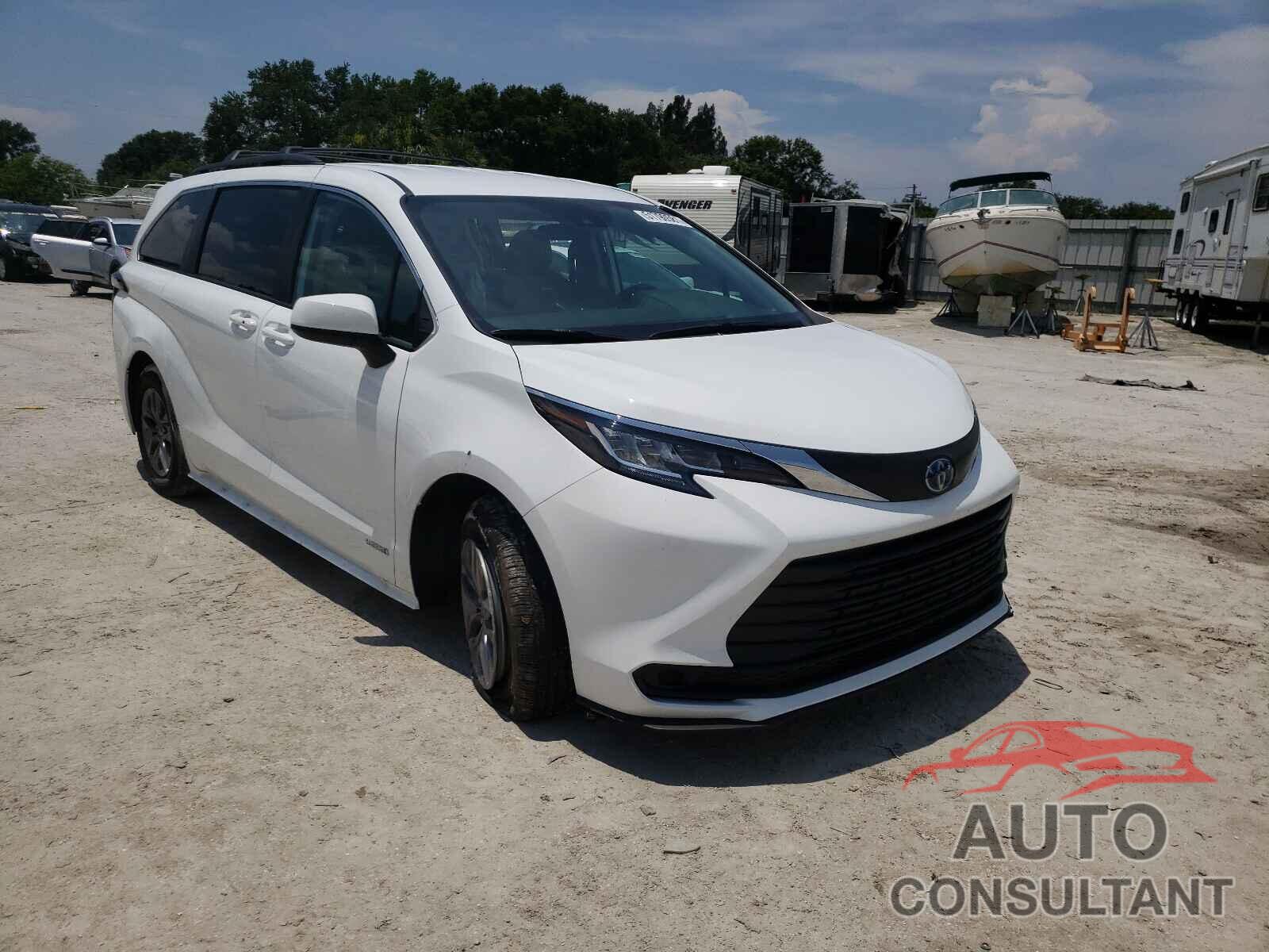 TOYOTA SIENNA 2021 - 5TDKRKEC4MS036032