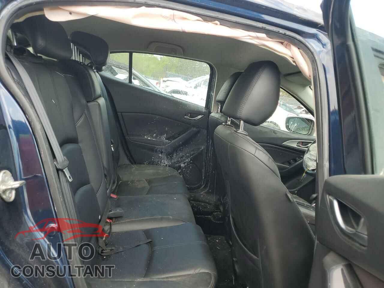 MAZDA 3 2017 - 3MZBN1L78HM108557