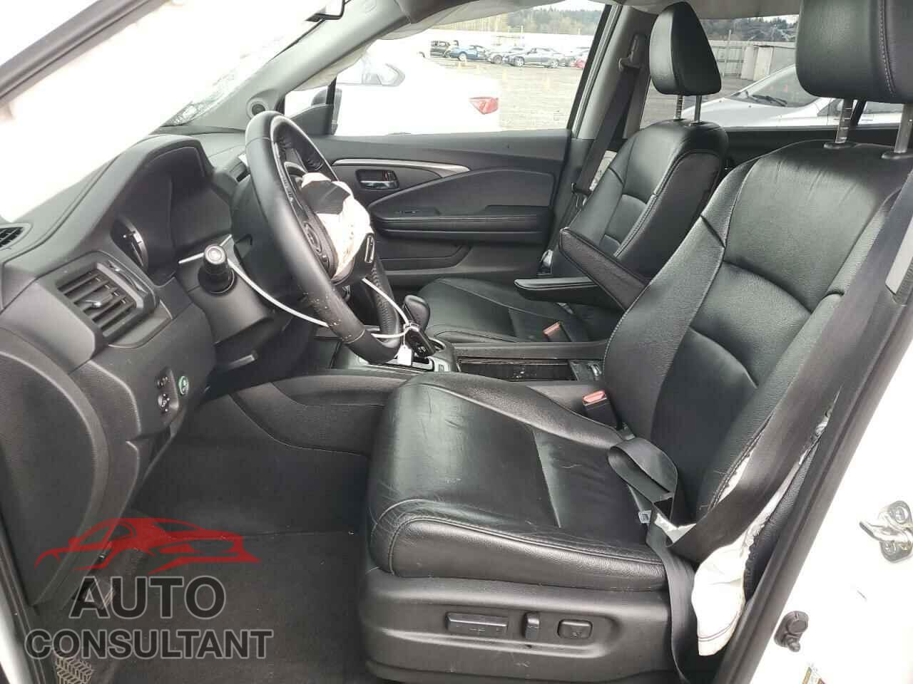 HONDA PILOT 2017 - 5FNYF6H57HB061878
