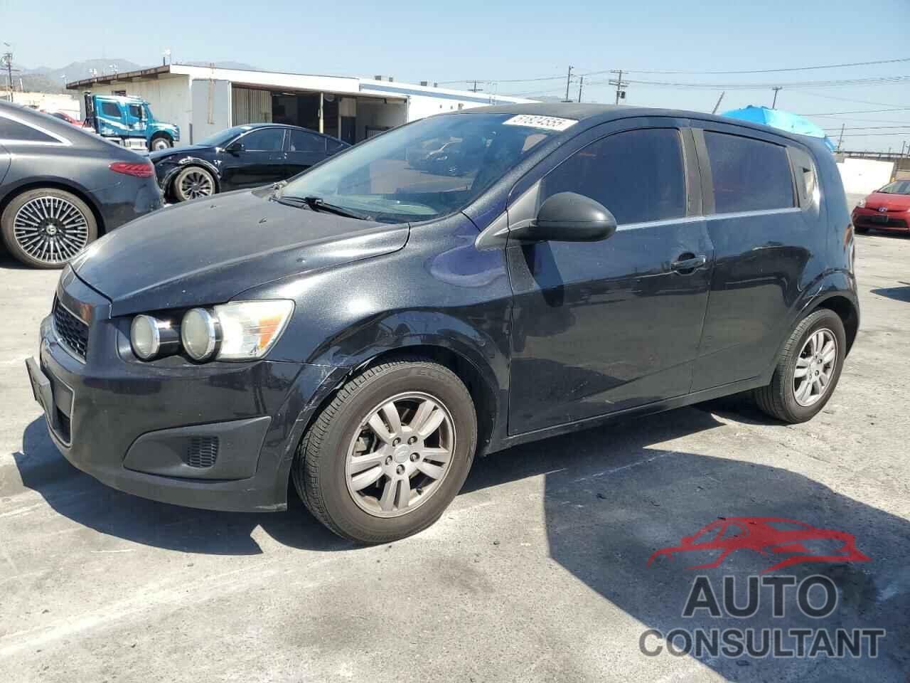 CHEVROLET SONIC 2015 - 1G1JC6SG6F4104785