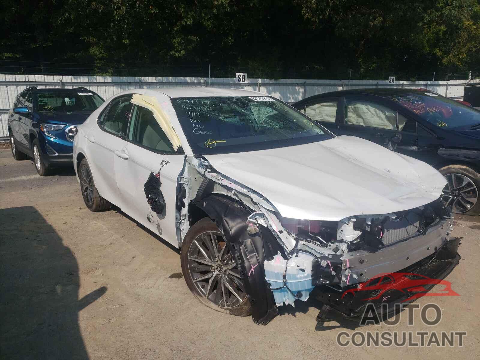 TOYOTA CAMRY 2021 - 4T1F31AK0MU561459