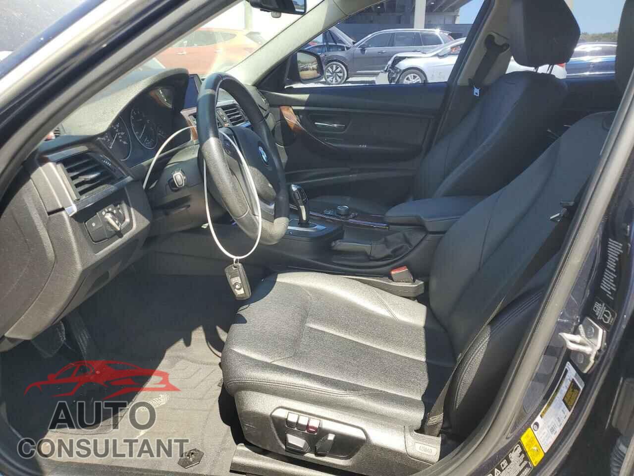 BMW 3 SERIES 2015 - WBA3B3C50FF545568