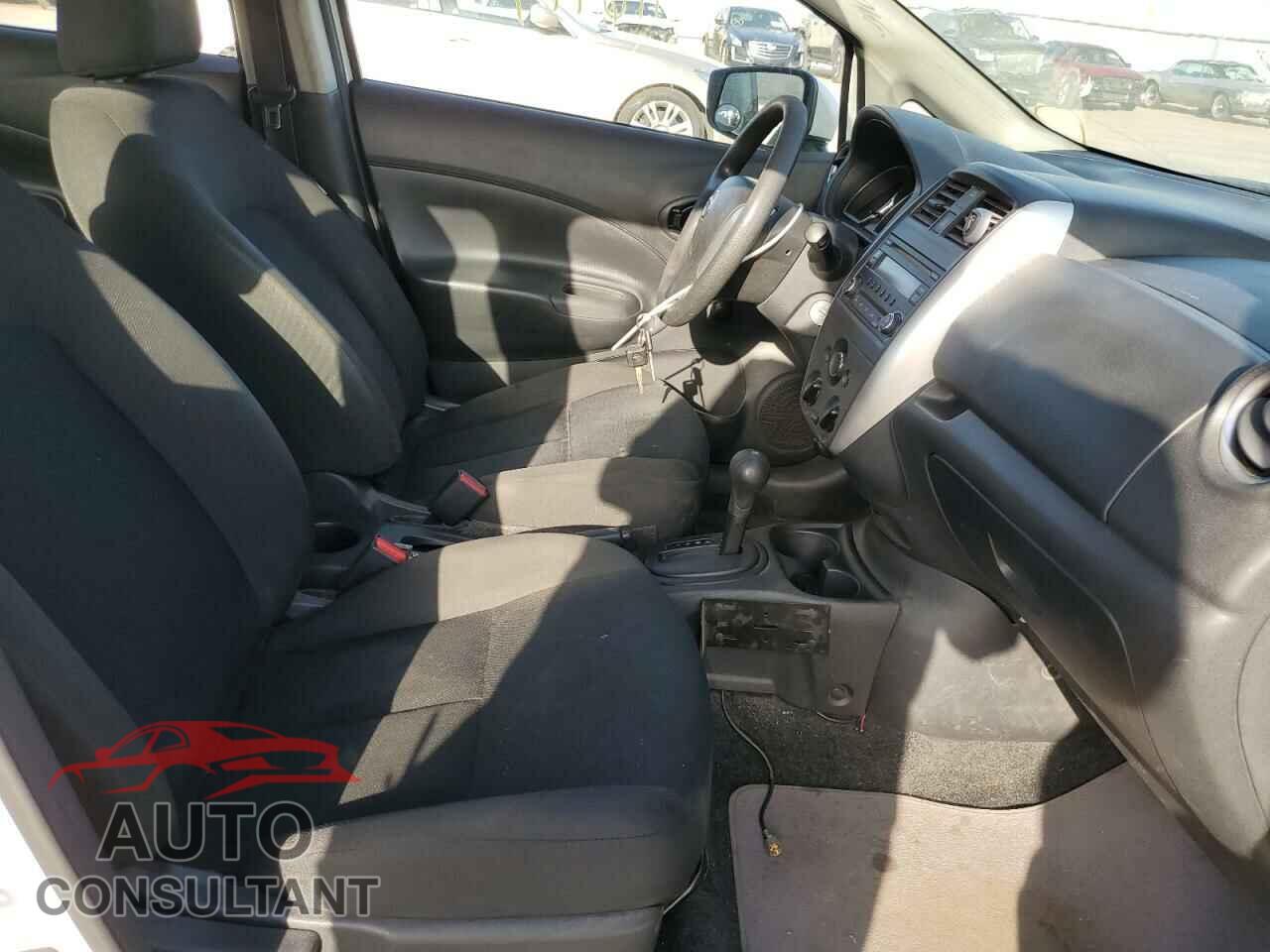 NISSAN VERSA 2016 - 3N1CE2CP9GL390602