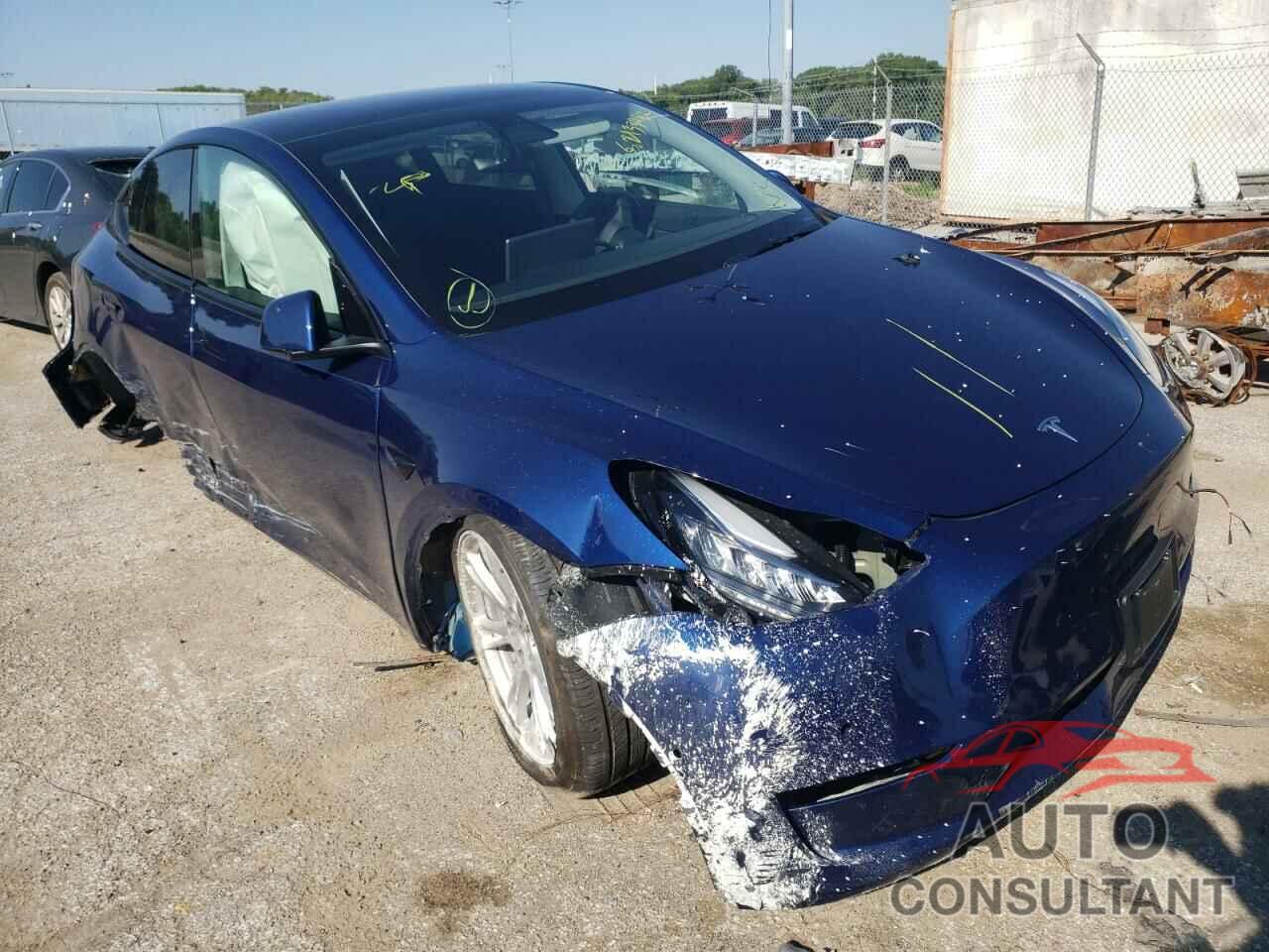 TESLA MODEL Y 2021 - 5YJYGDEE1MF263910