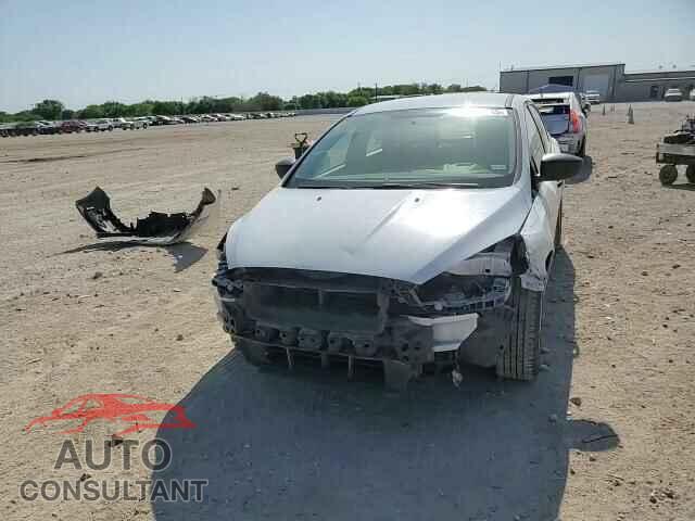 FORD FOCUS 2015 - 1FADP3E26FL219261