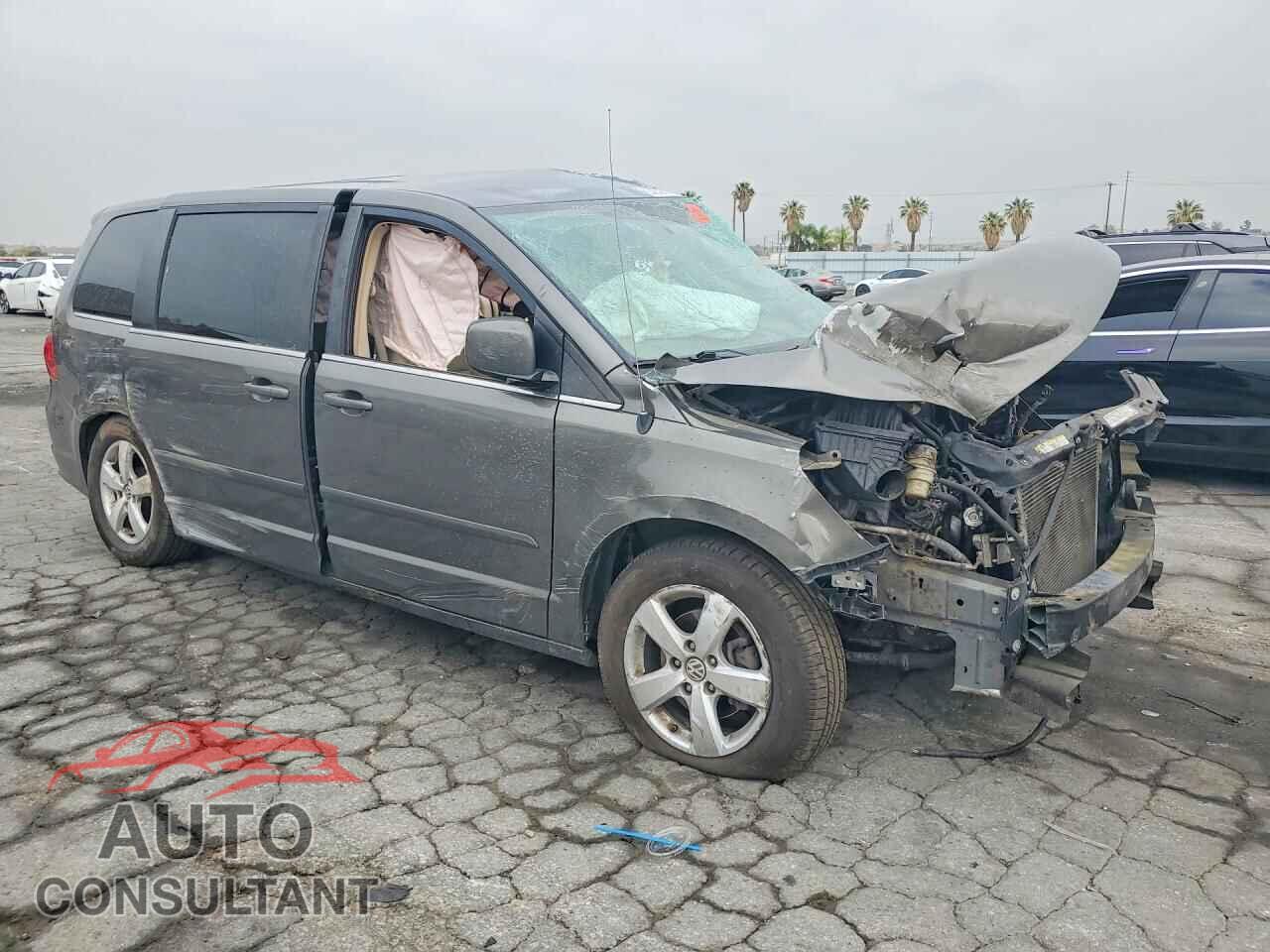 VOLKSWAGEN ROUTAN 2010 - 2V4RW3D14AR237064