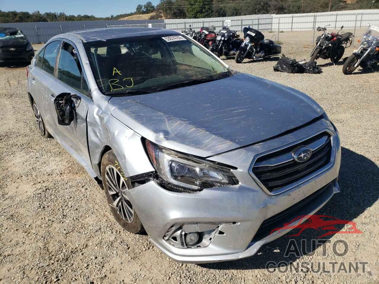 SUBARU LEGACY 2018 - 4S3BNAF62J3042388