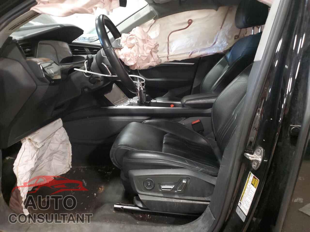 AUDI E-TRON 2019 - WA1VABGE3KB011172