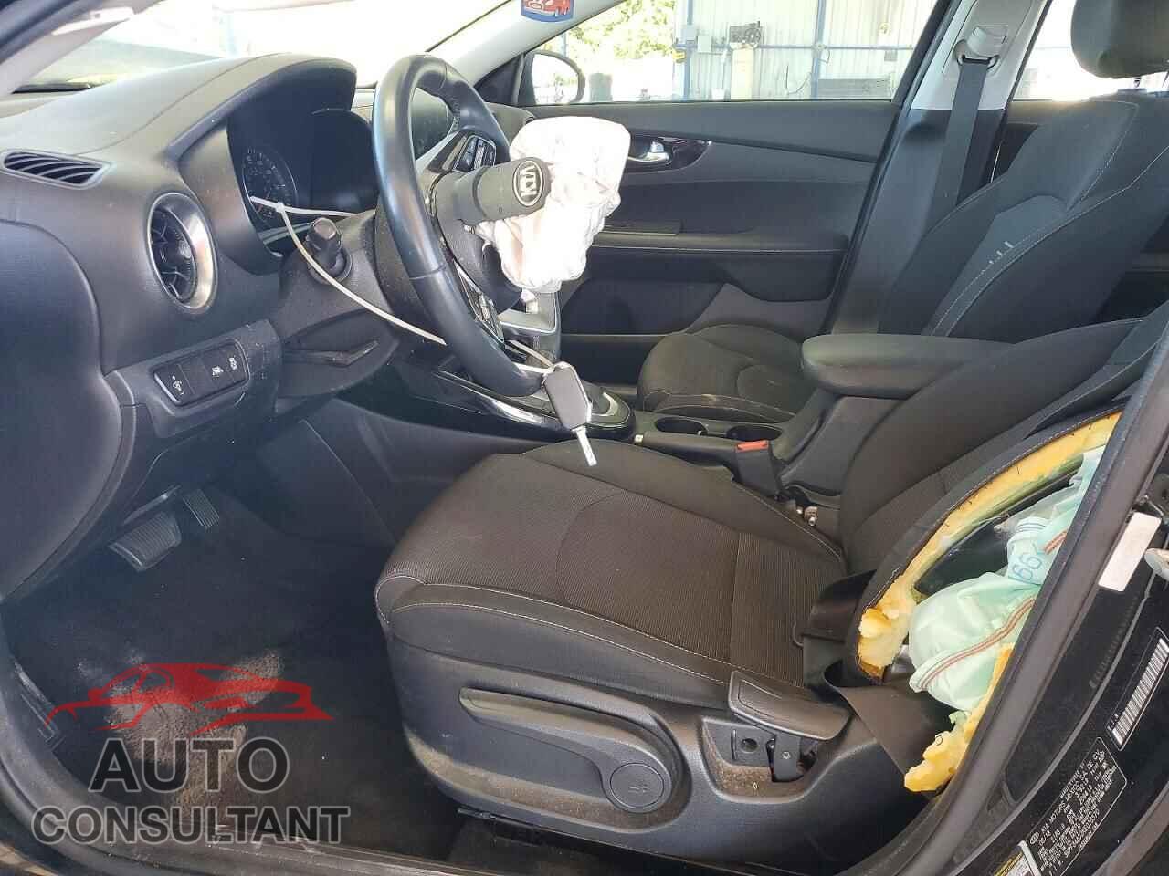 KIA FORTE 2019 - 3KPF34AD2KE018570