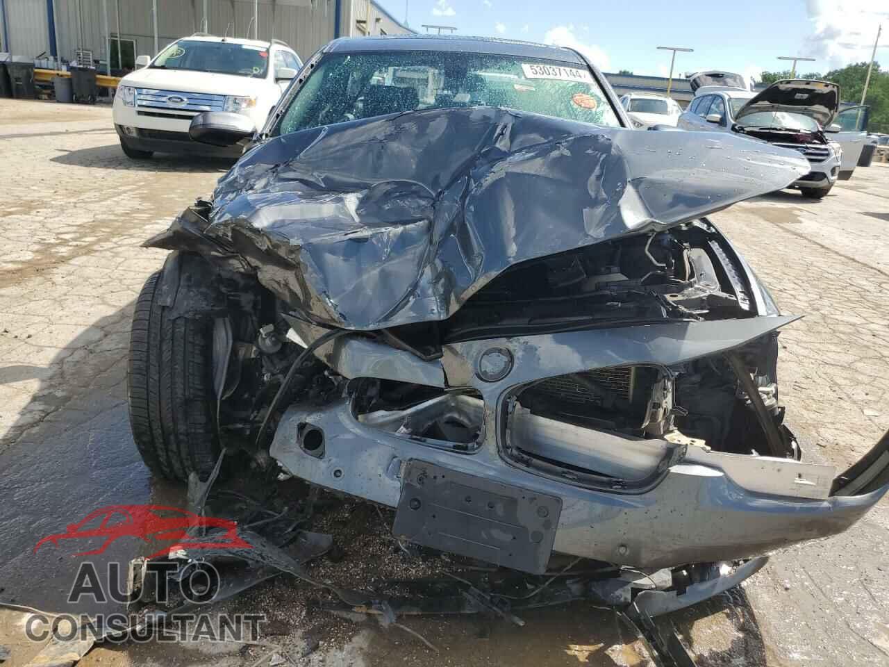 BMW 3 SERIES 2016 - WBA8E3G56GNU05748