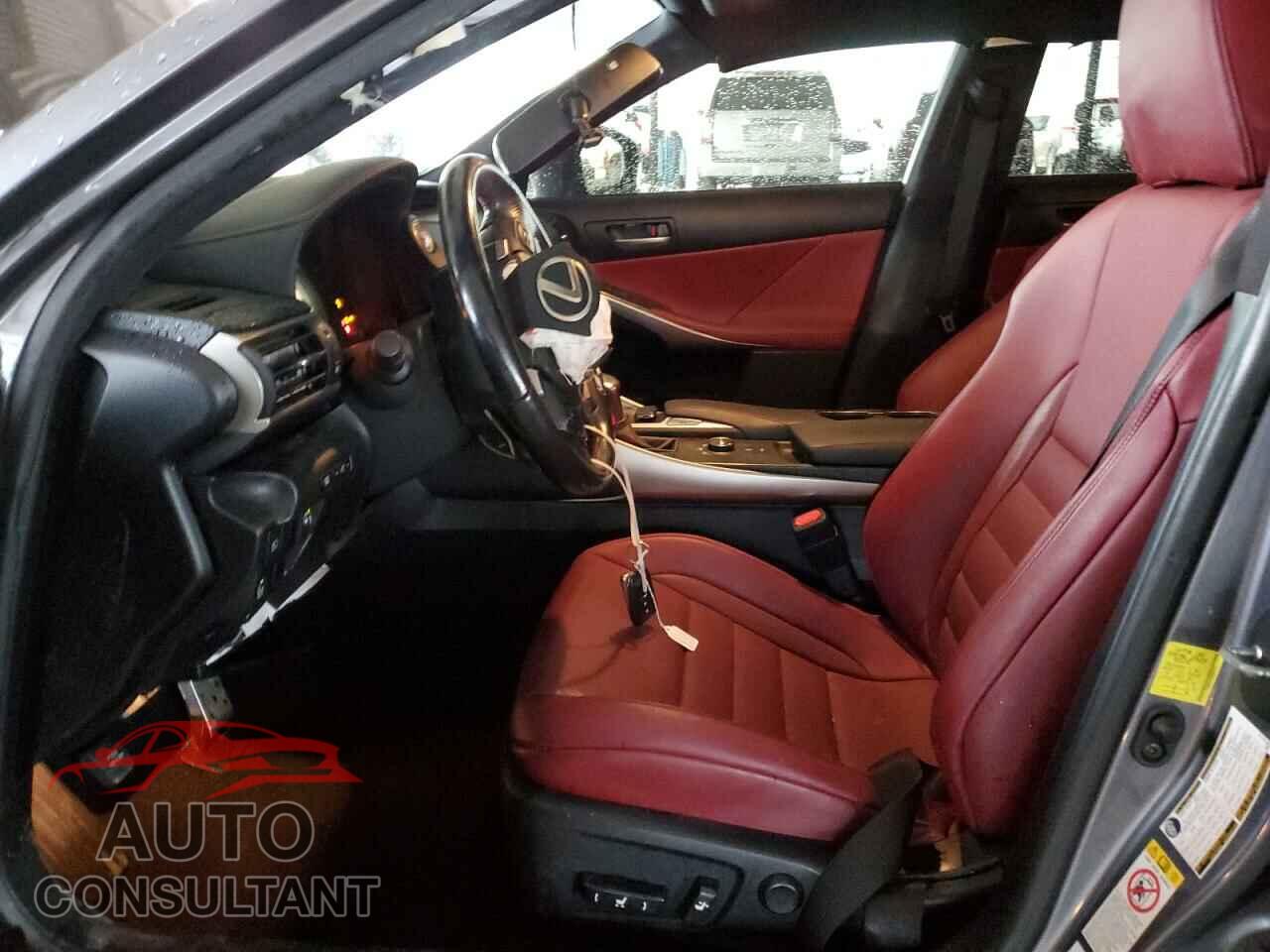 LEXUS IS 2017 - JTHBA1D29H5045751