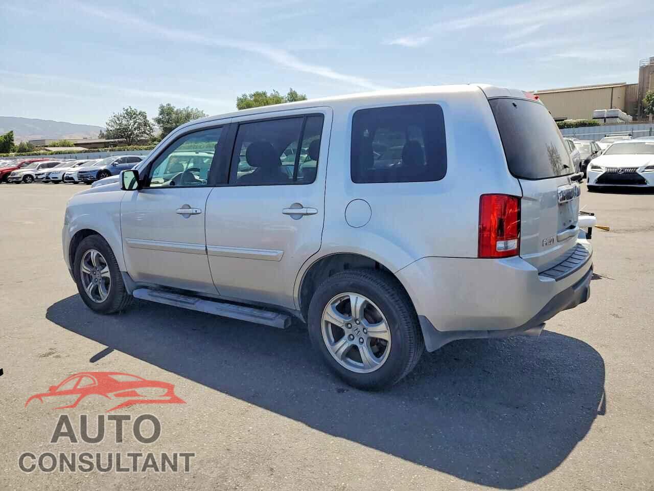 HONDA PILOT 2013 - 5FNYF3H40DB043089
