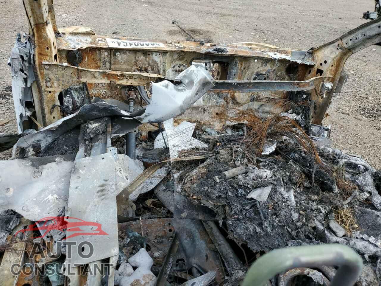 TESLA MODEL 3 2024 - 5YJ3E1EBXRF740913