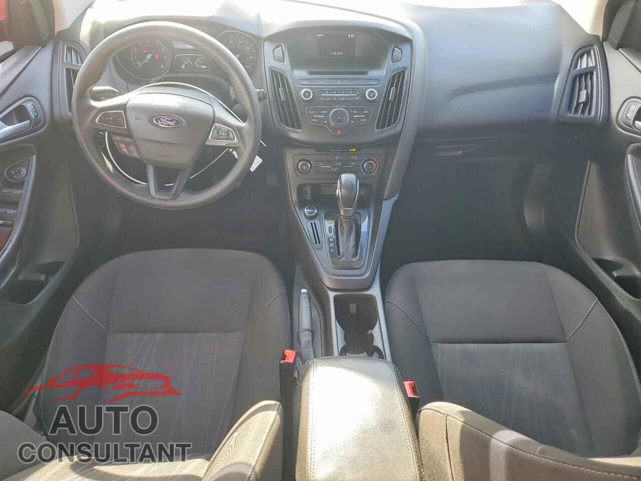 FORD FOCUS 2017 - 1FADP3K22HL246920