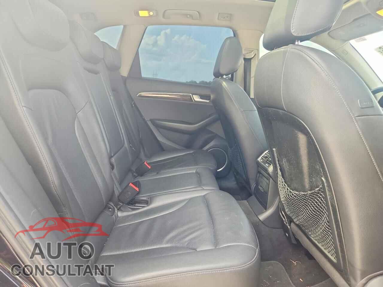 AUDI Q5 2010 - WA1LKAFP8AA016812