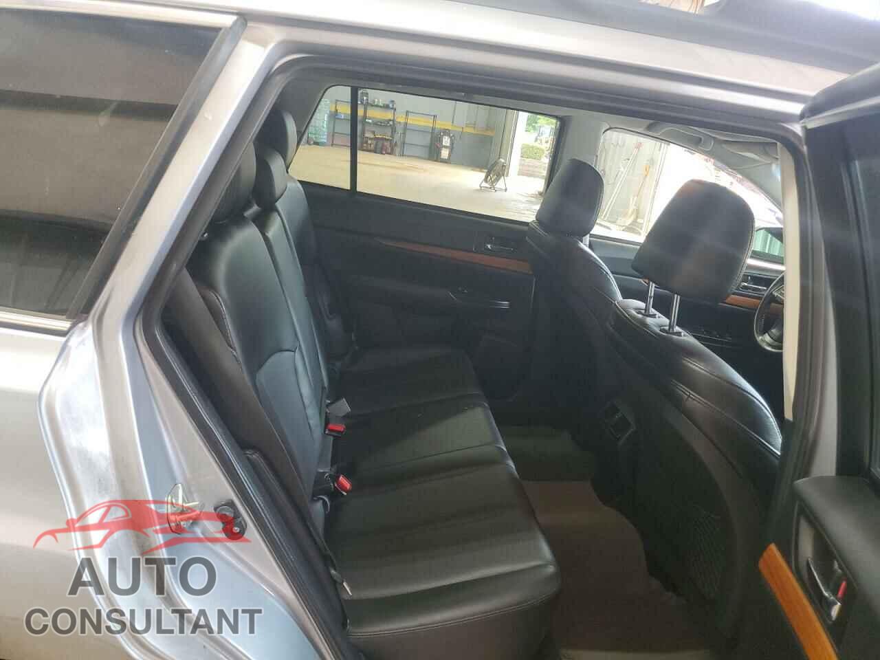 SUBARU OUTBACK 2013 - 4S4BRDLC8D2318885