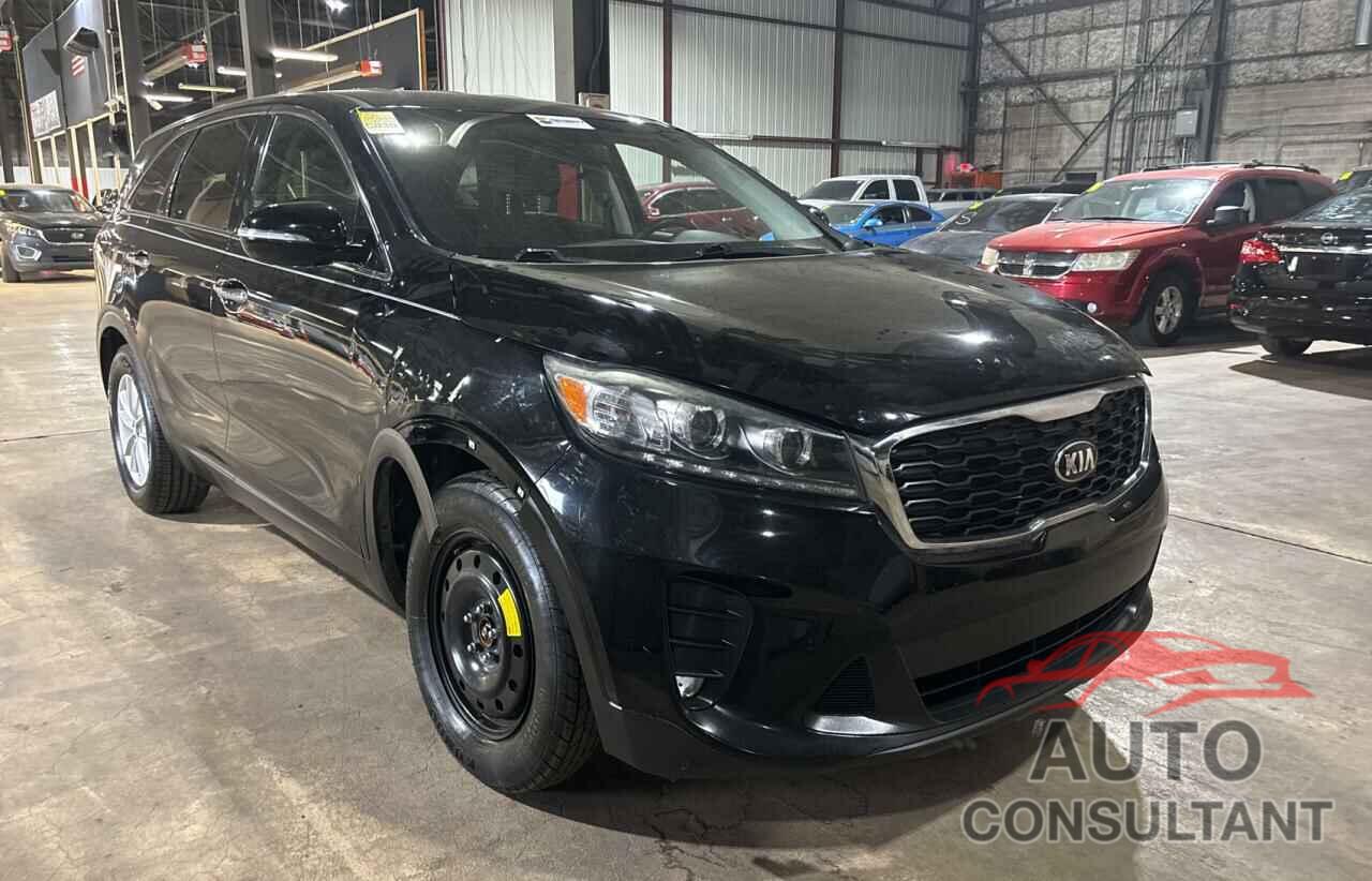 KIA SORENTO 2019 - 5XYPG4A3XKG567081